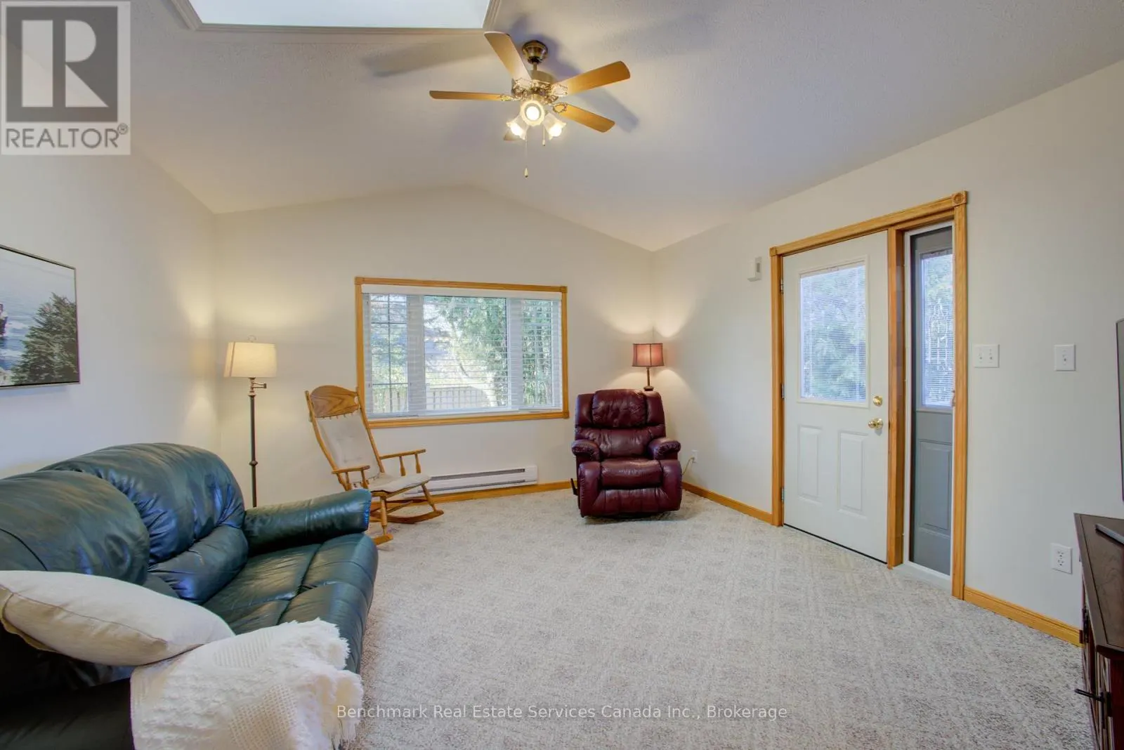 490 WALKERS CIRCLE