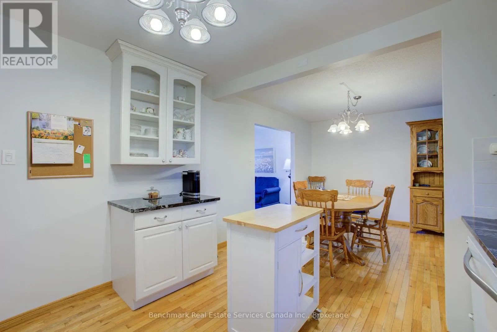 490 WALKERS CIRCLE