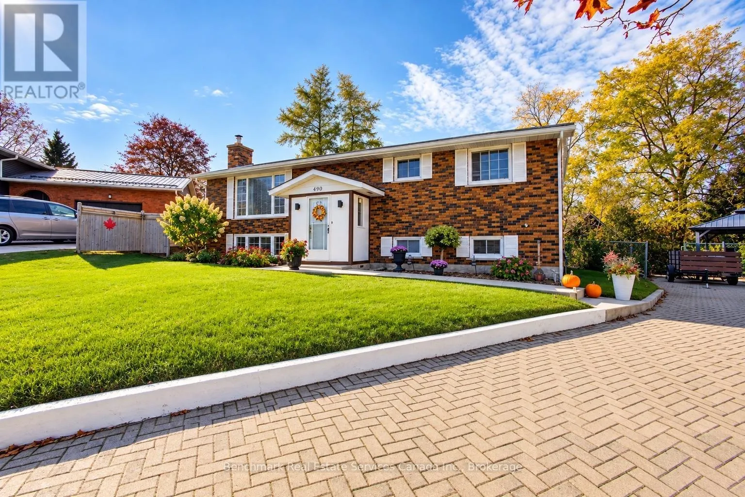 490 WALKERS CIRCLE