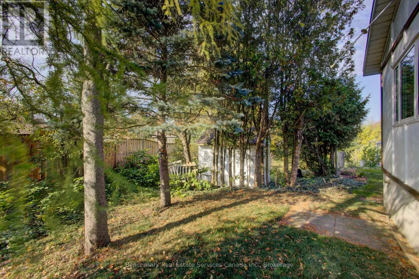 490 WALKERS CIRCLE