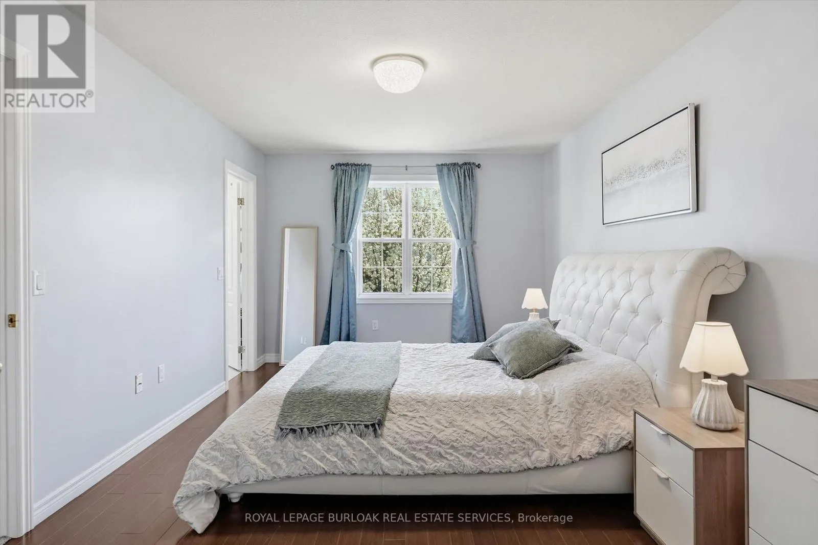 35 - 1085 HARROGATE DRIVE