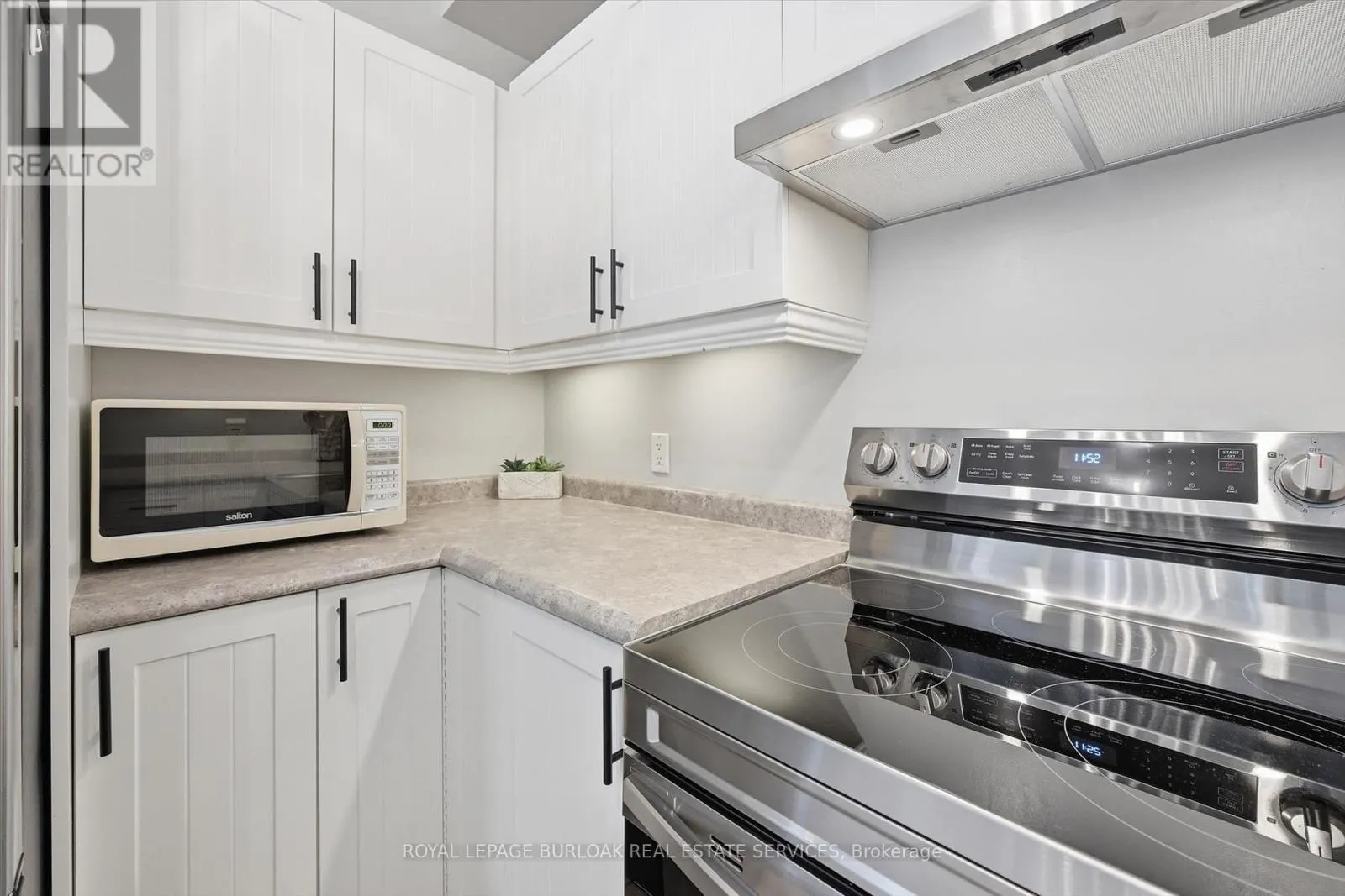 35 - 1085 HARROGATE DRIVE