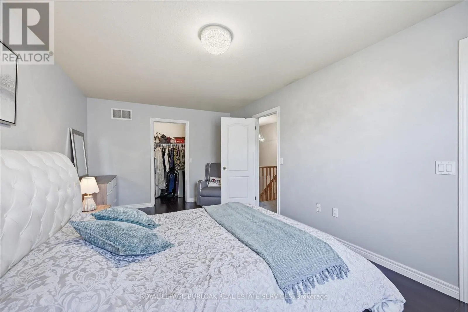 35 - 1085 HARROGATE DRIVE