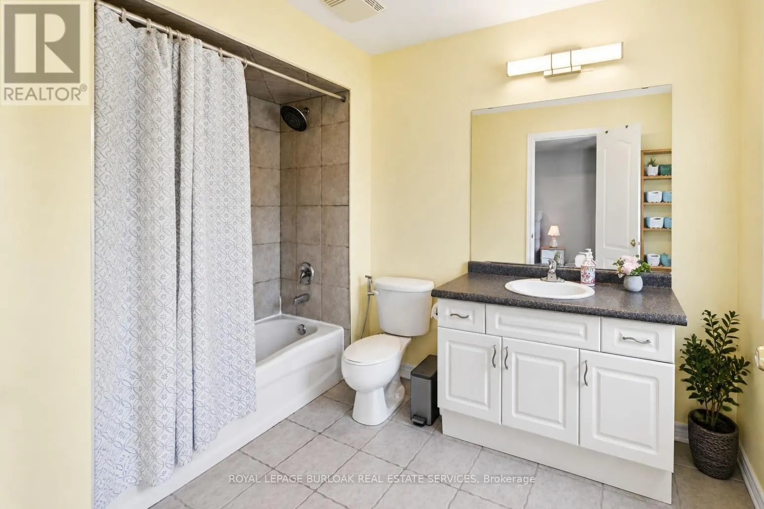35 - 1085 HARROGATE DRIVE