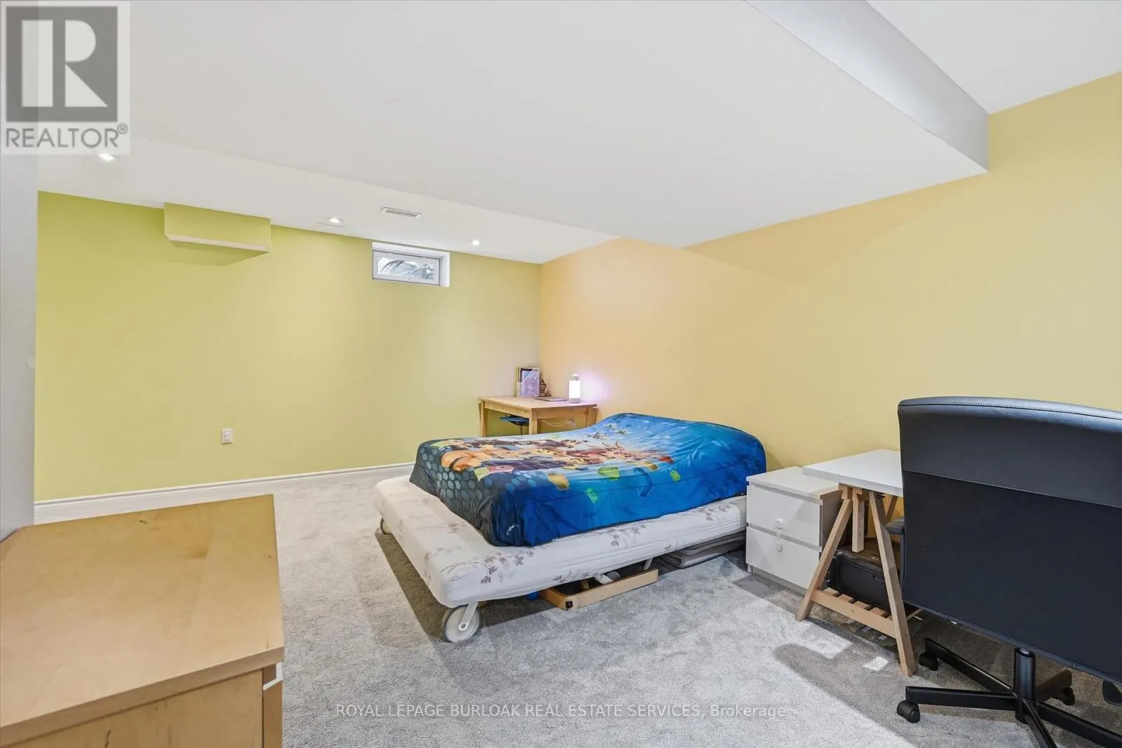 35 - 1085 HARROGATE DRIVE
