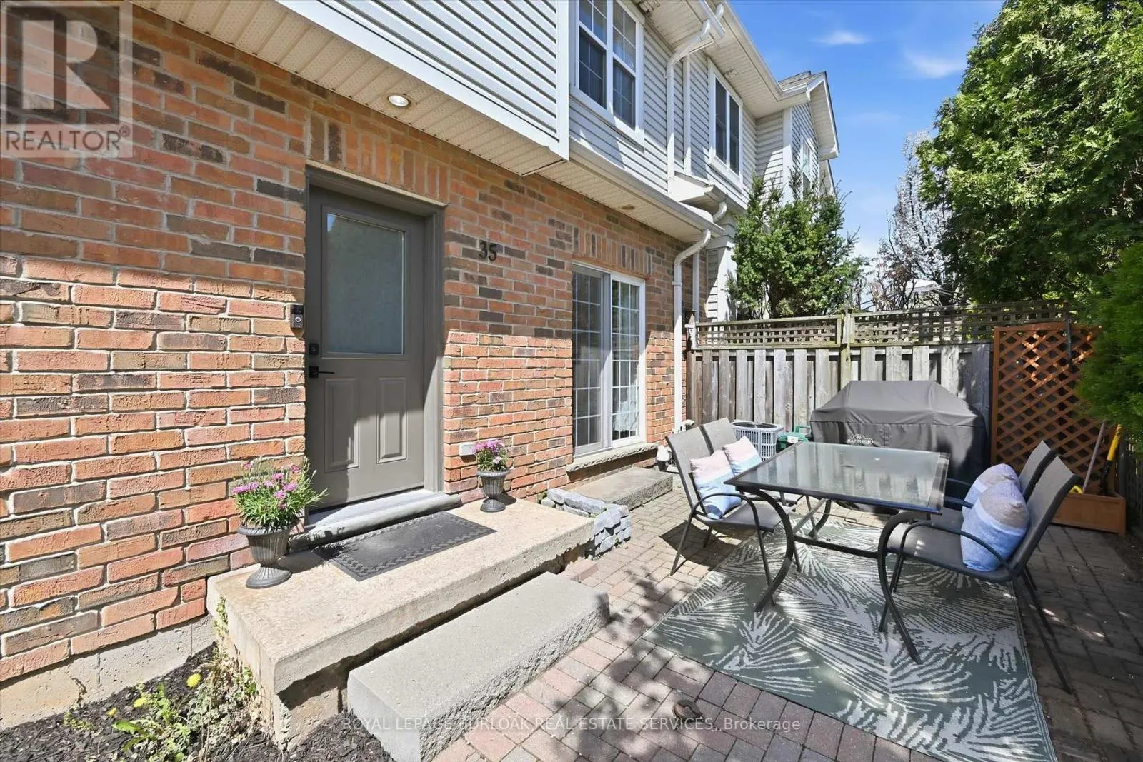 35 - 1085 HARROGATE DRIVE