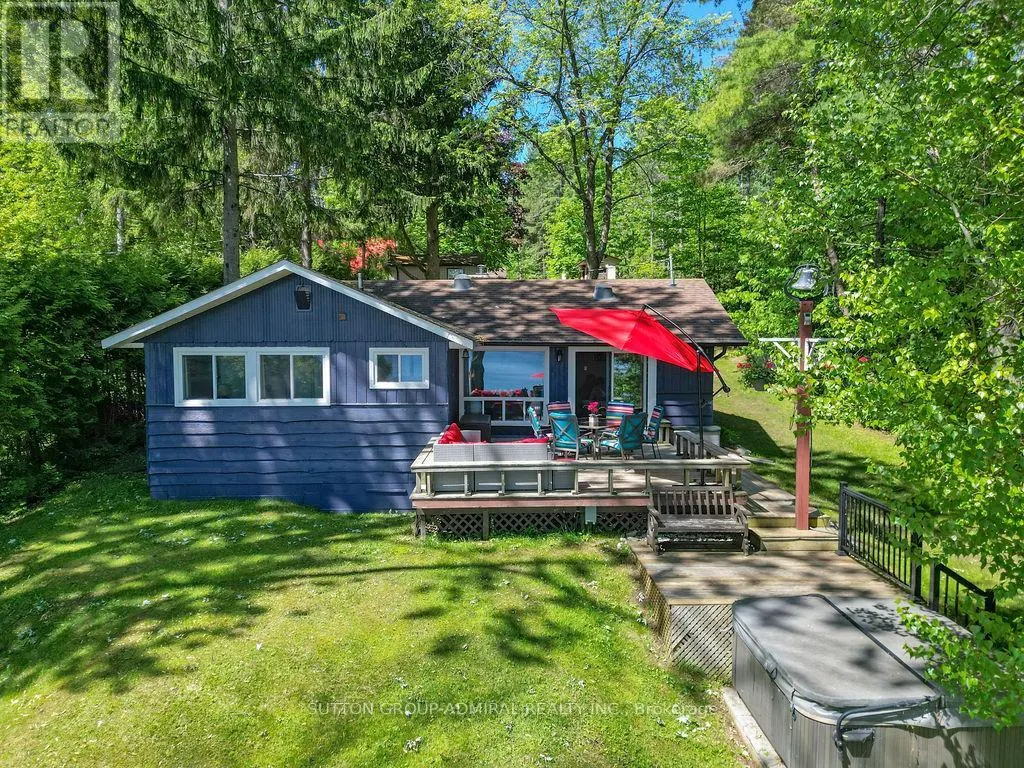 26 MANITOU LANE