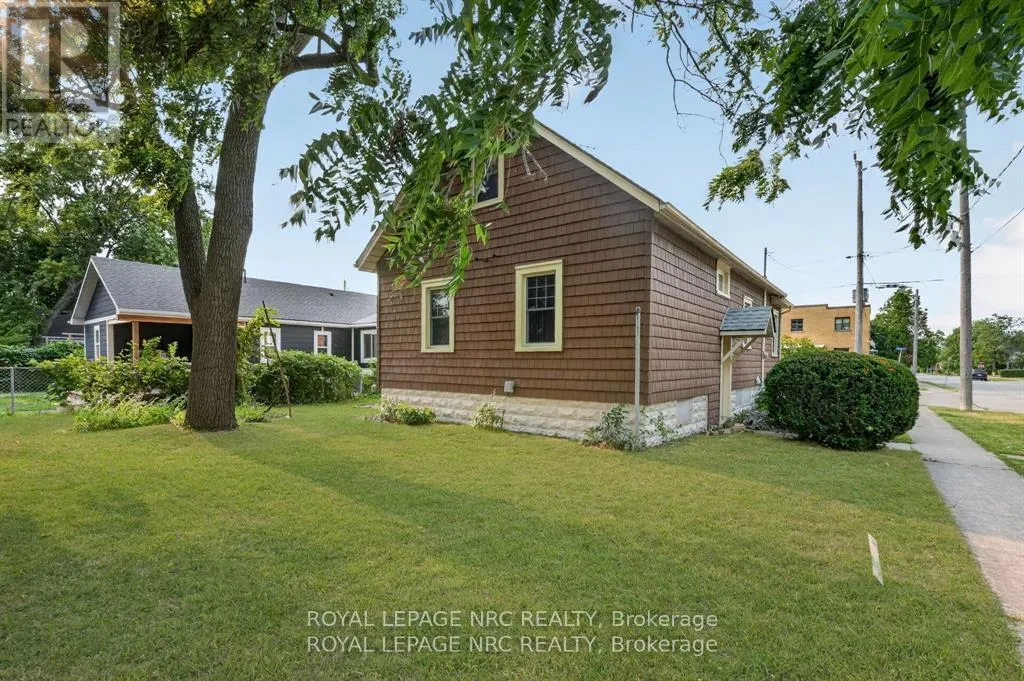 301 DUFFERIN STREET