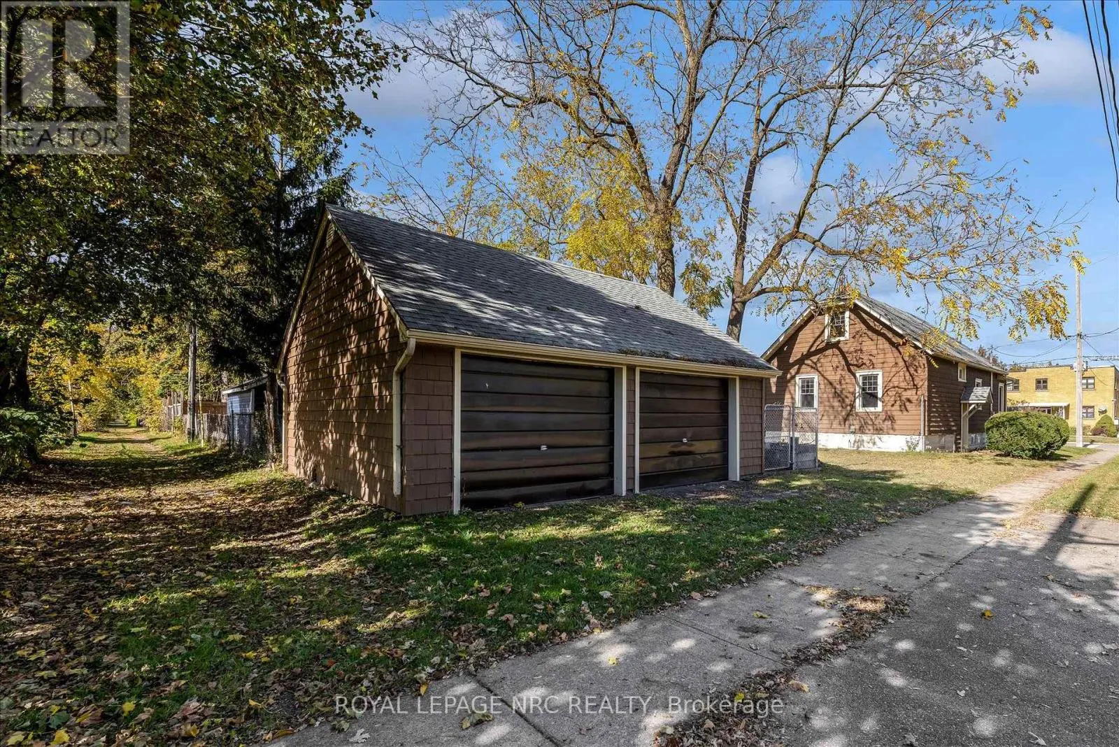 301 DUFFERIN STREET