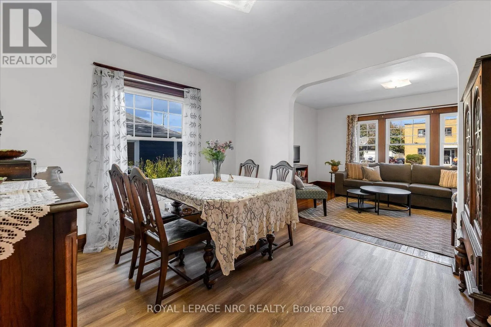 301 DUFFERIN STREET