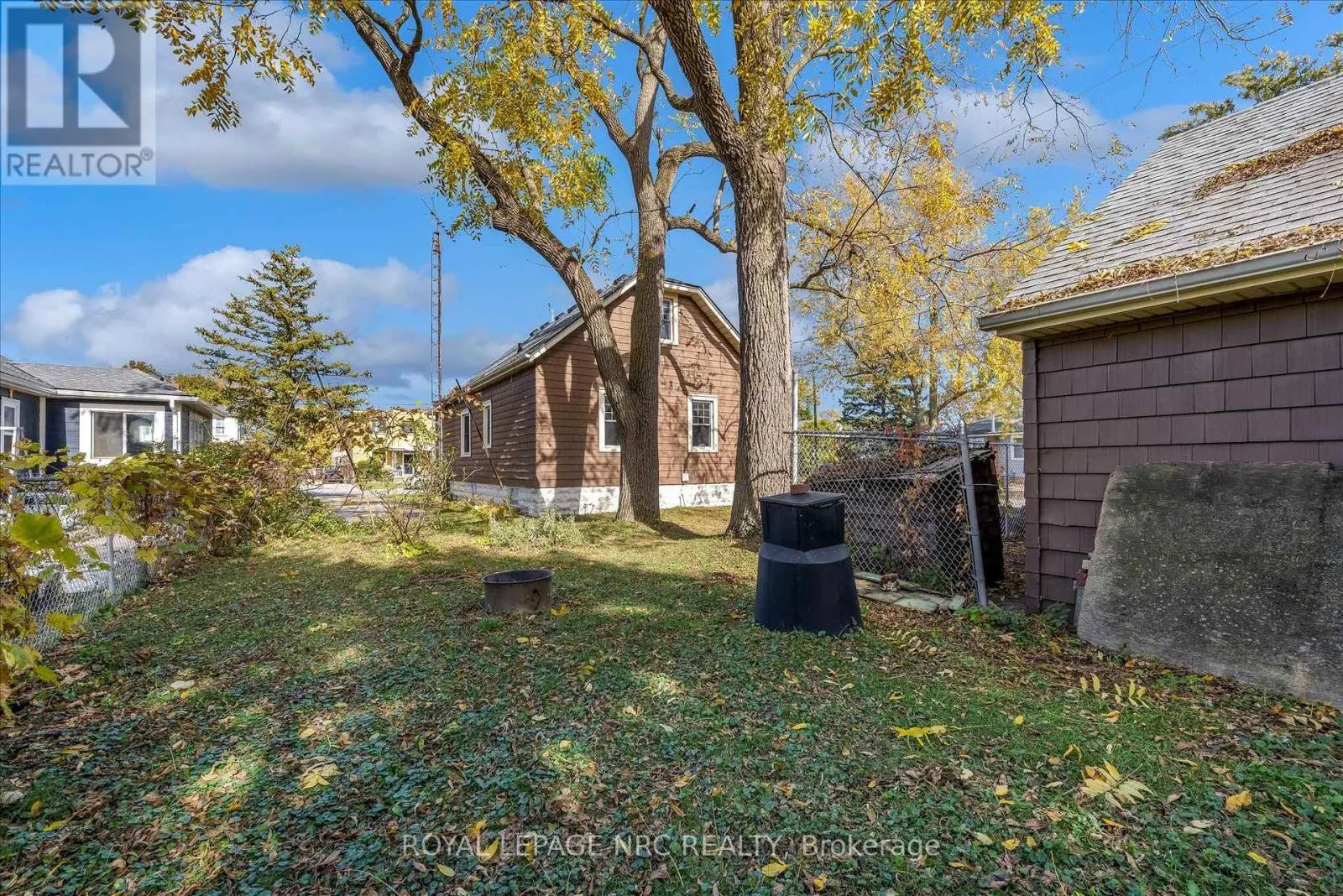 301 DUFFERIN STREET