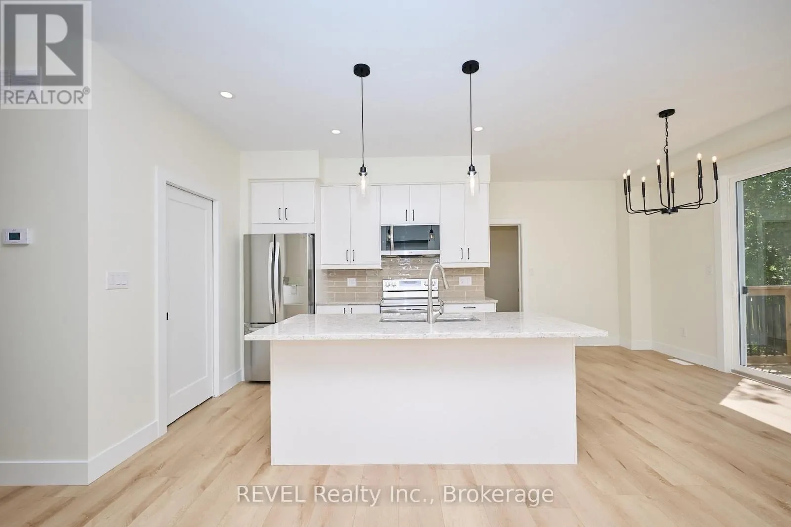 UPPER UNIT - 4652 BELFAST AVENUE #Upper Unit