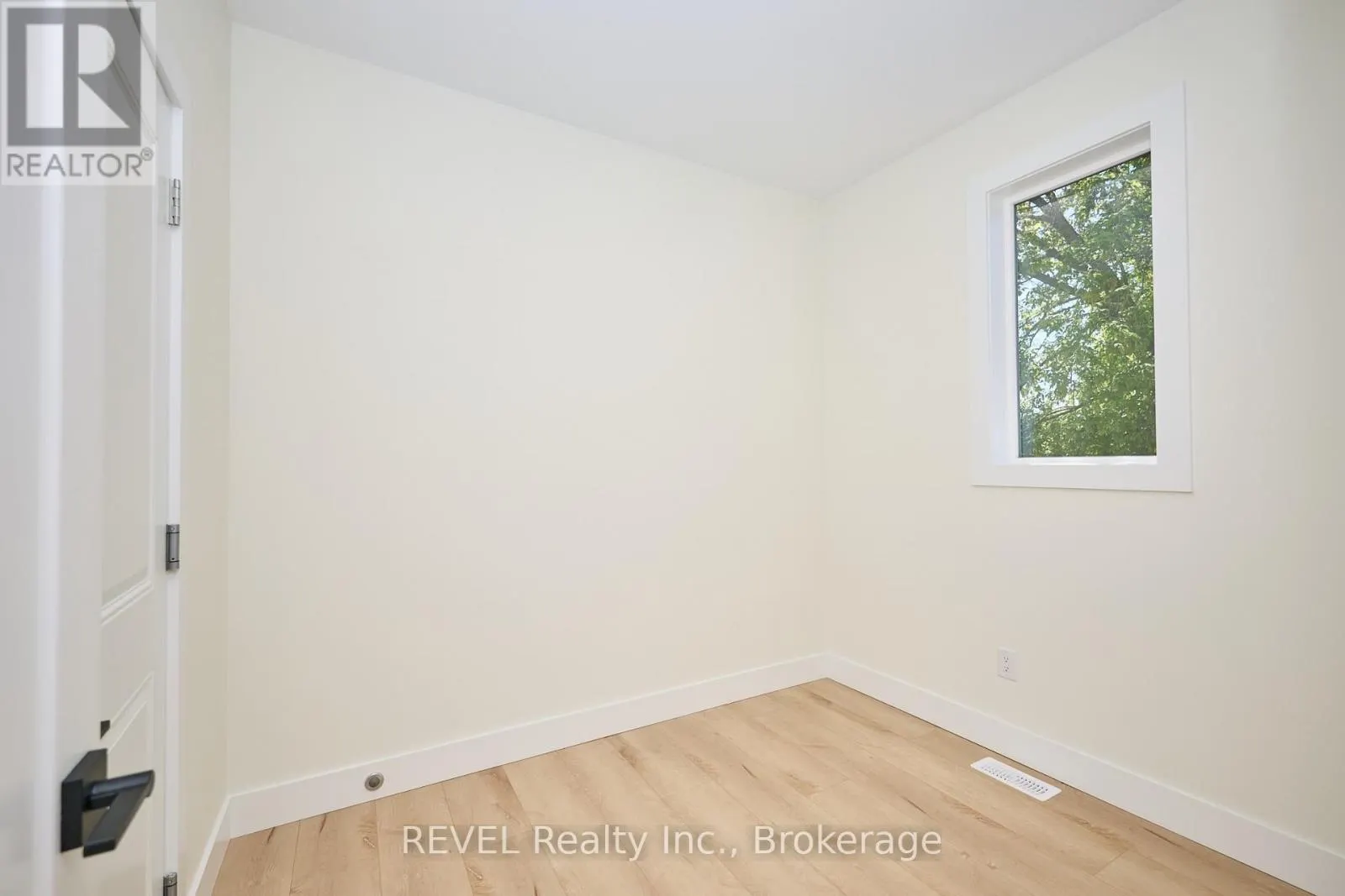 UPPER UNIT - 4652 BELFAST AVENUE #Upper Unit
