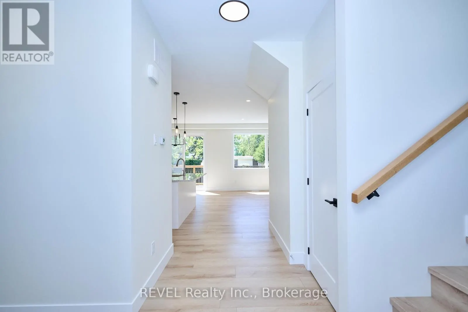 UPPER UNIT - 4652 BELFAST AVENUE #Upper Unit