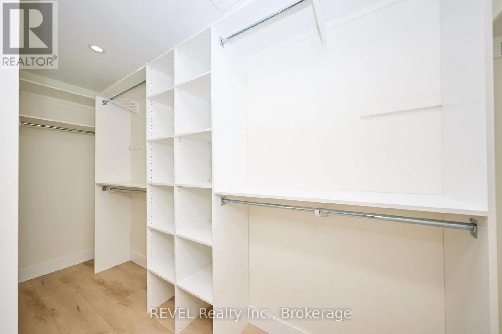 UPPER UNIT - 4652 BELFAST AVENUE #Upper Unit