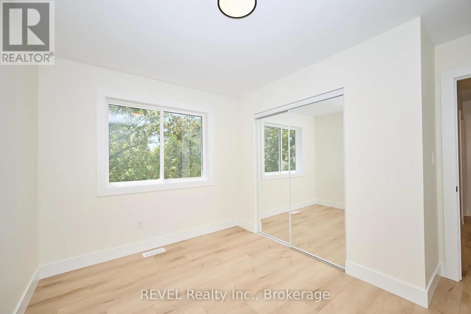 UPPER UNIT - 4652 BELFAST AVENUE #Upper Unit