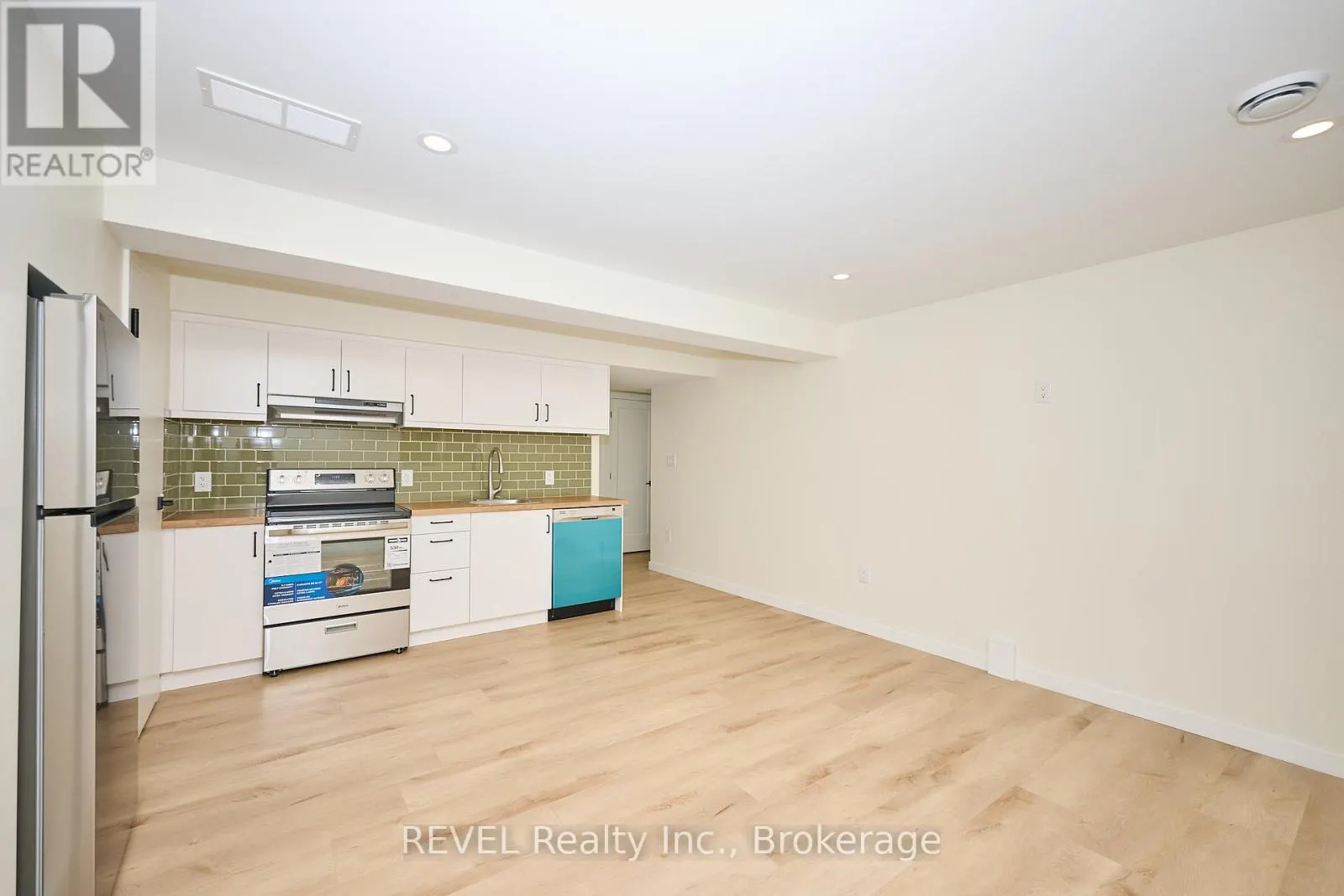 LOWER UNIT - 4650 BELFAST AVENUE #Lower Unit
