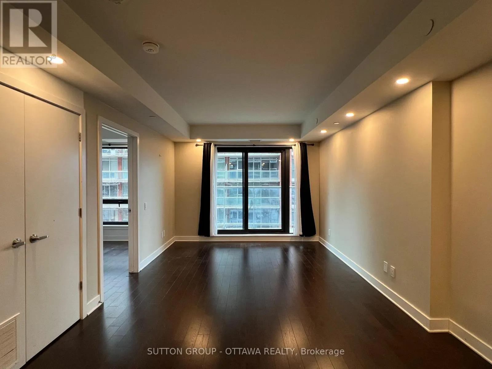 305 - 180 GEORGE STREET