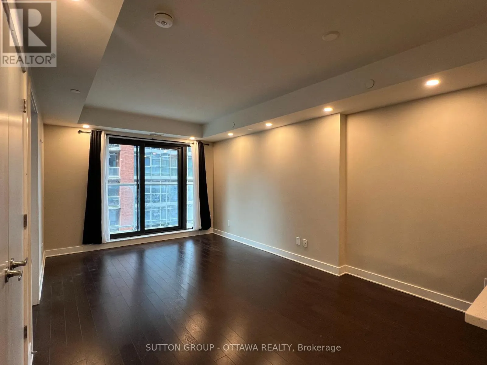 305 - 180 GEORGE STREET