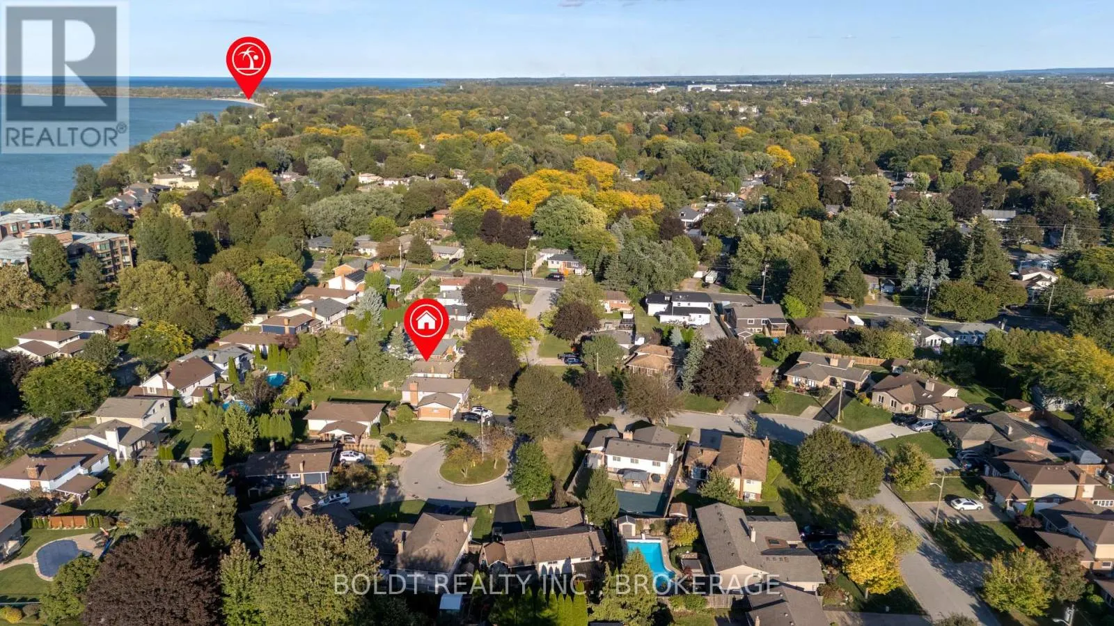 12 BAYSHORE CRESCENT