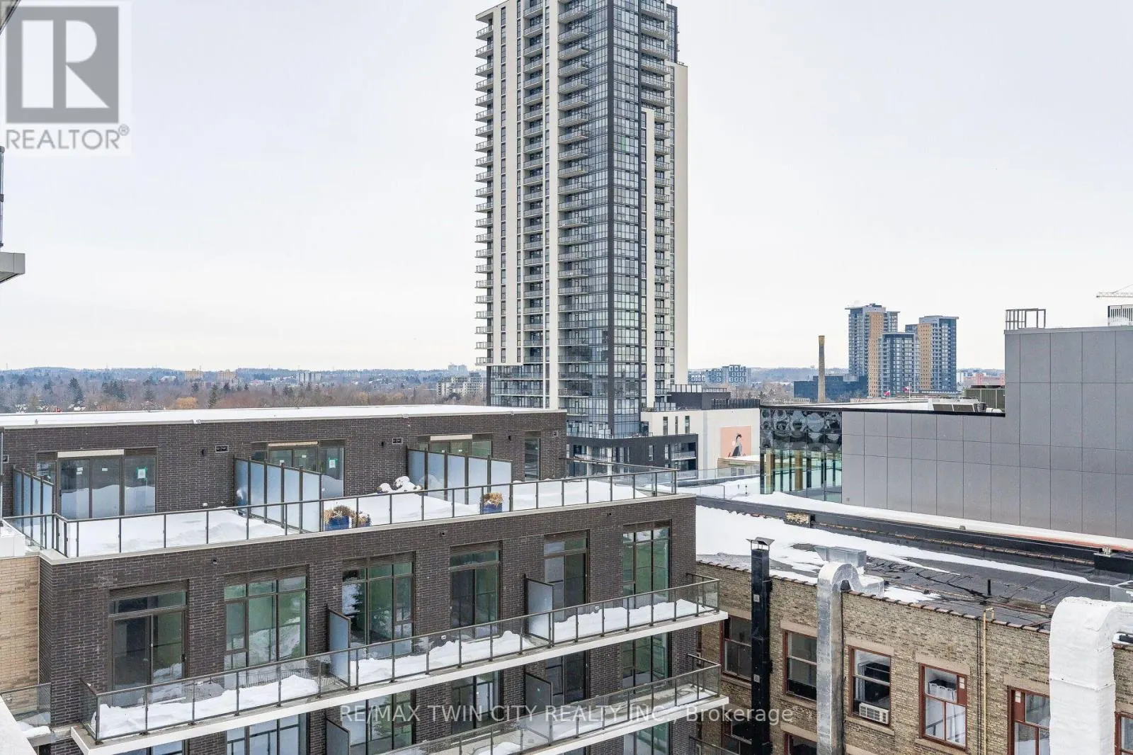 610 - 55 DUKE STREET W
