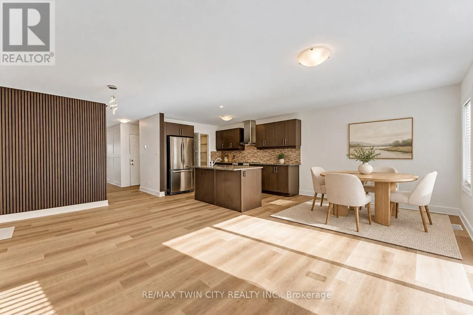 81 WOODEDGE CIRCLE