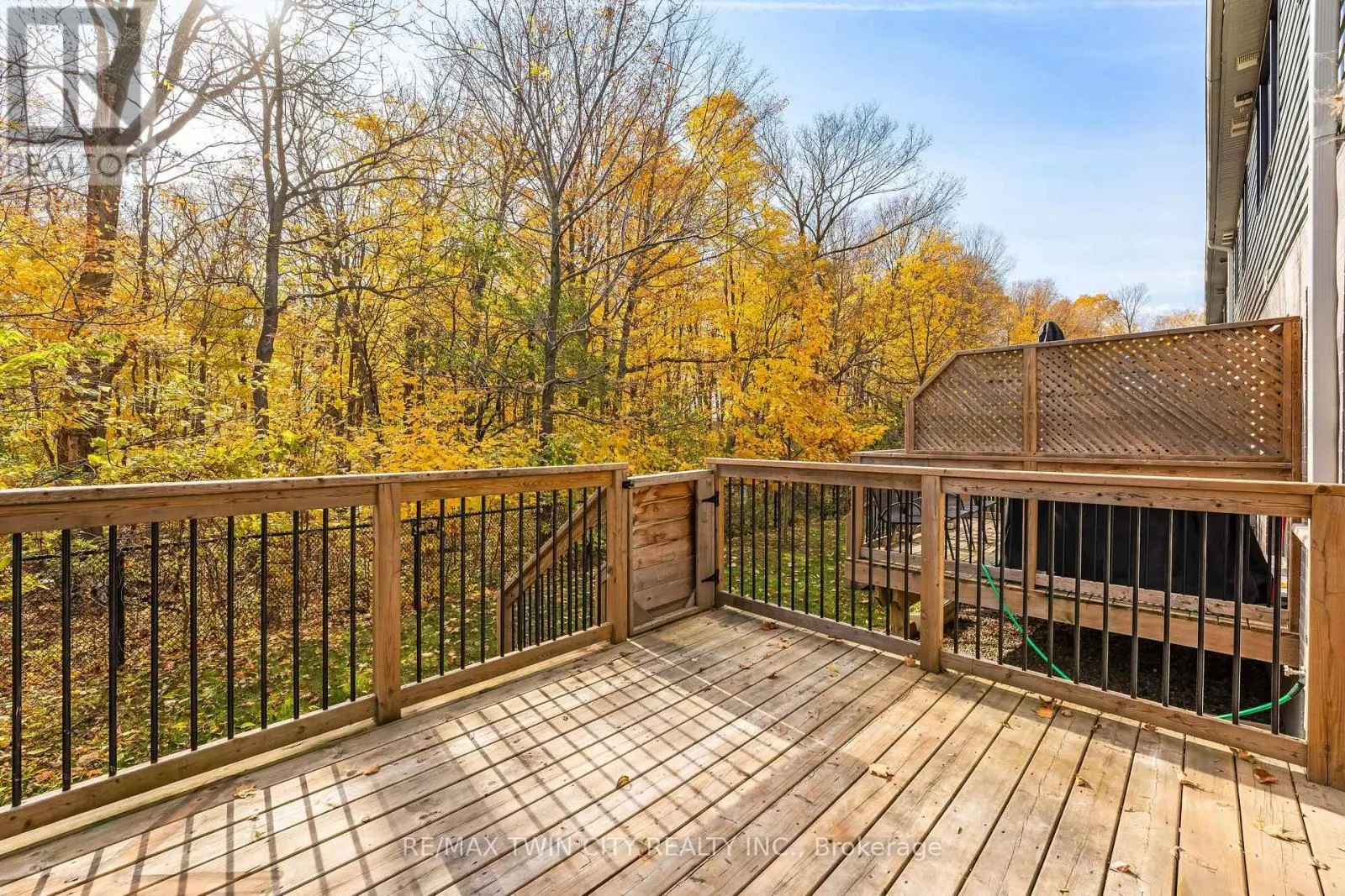 81 WOODEDGE CIRCLE