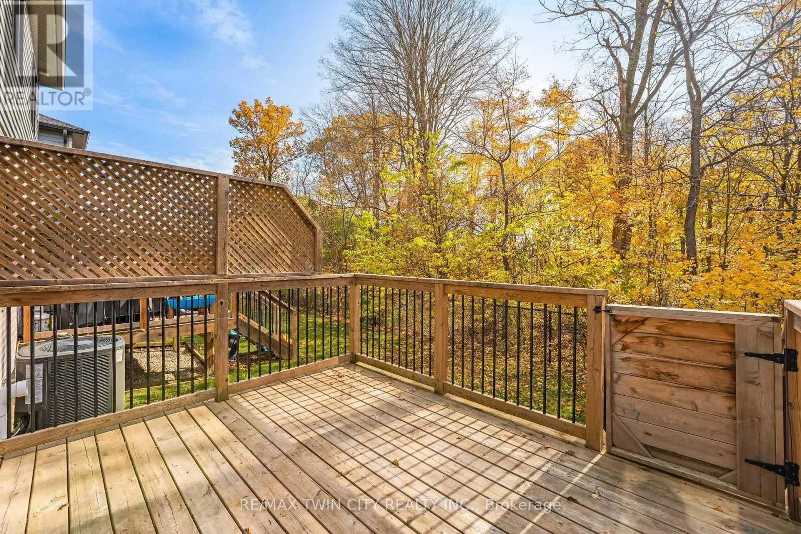 81 WOODEDGE CIRCLE