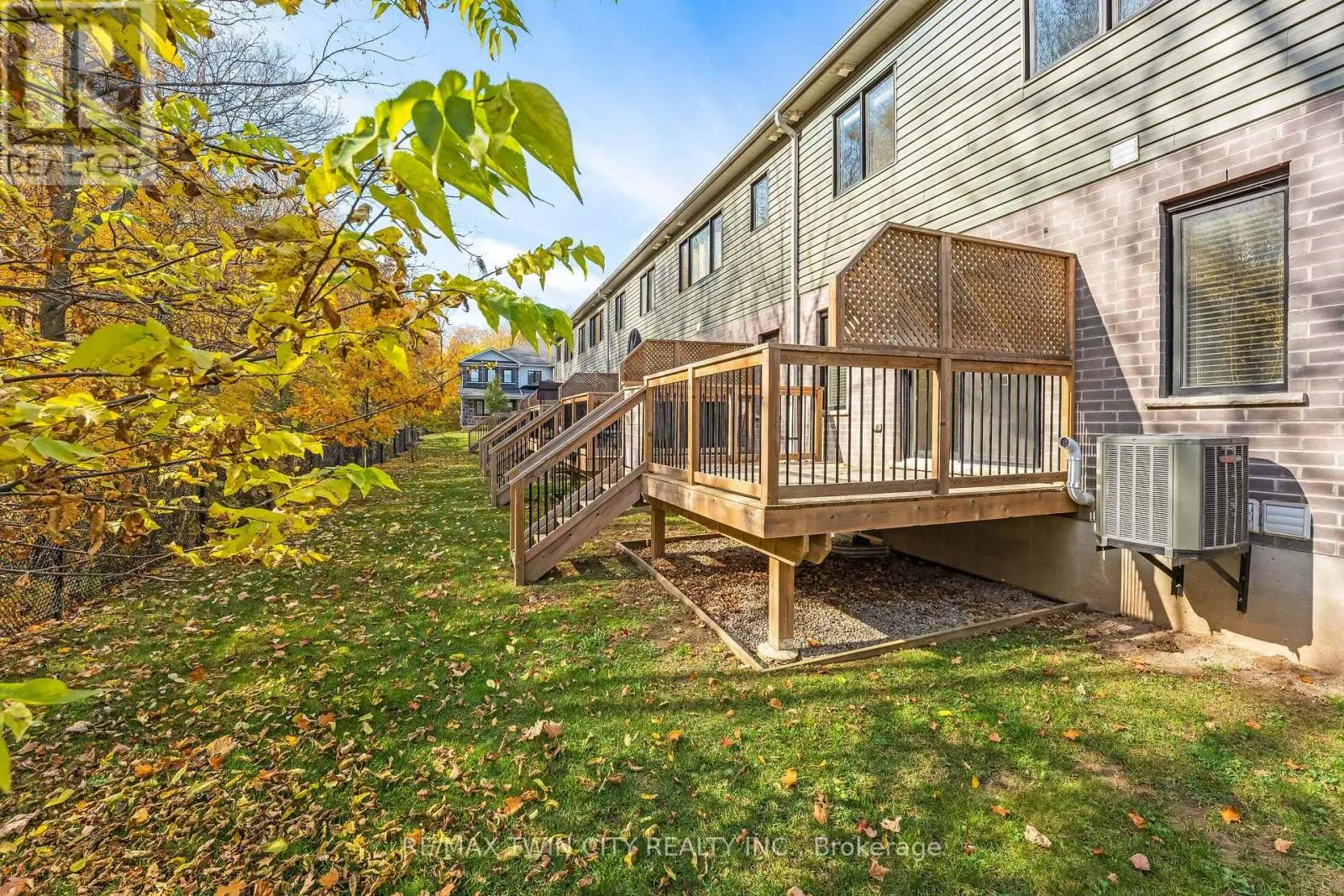 81 WOODEDGE CIRCLE