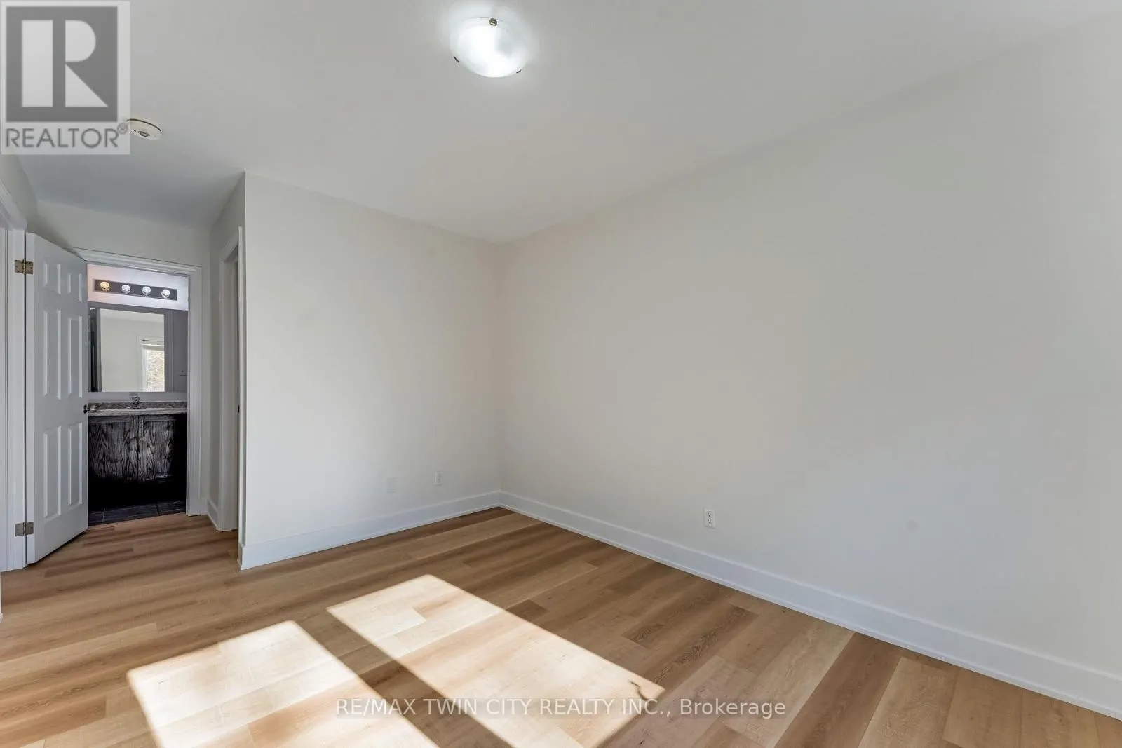 81 WOODEDGE CIRCLE
