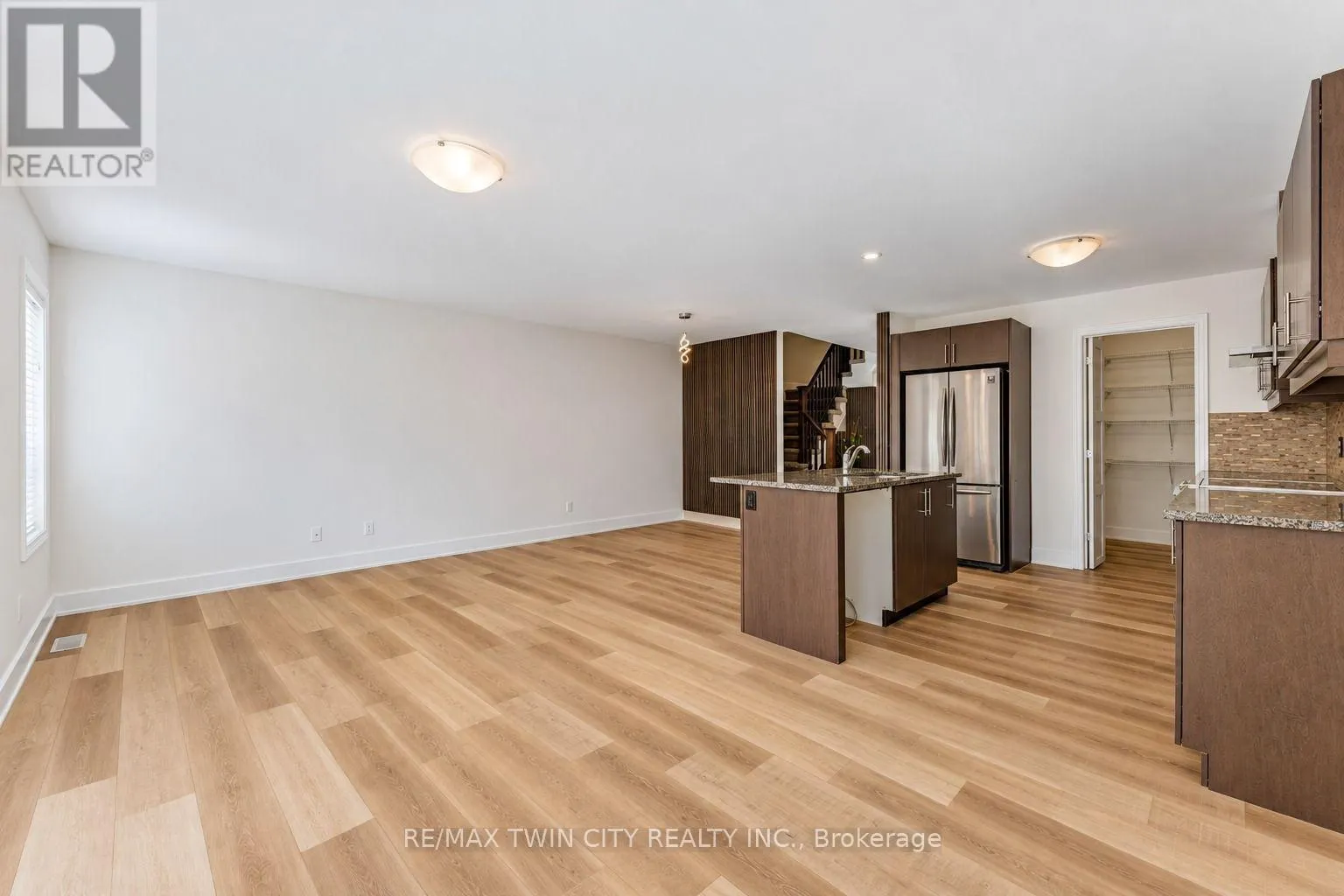 81 WOODEDGE CIRCLE