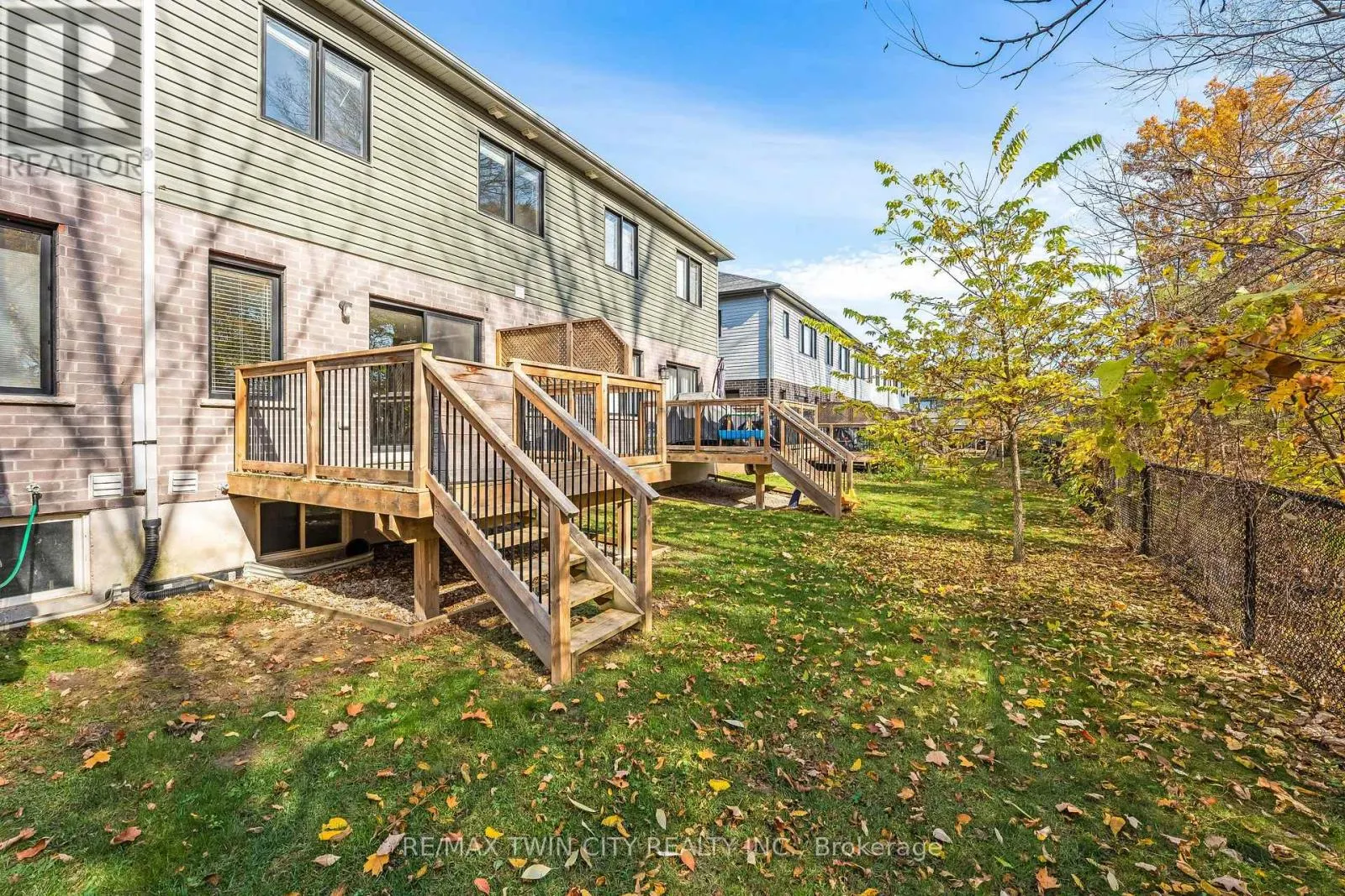 81 WOODEDGE CIRCLE