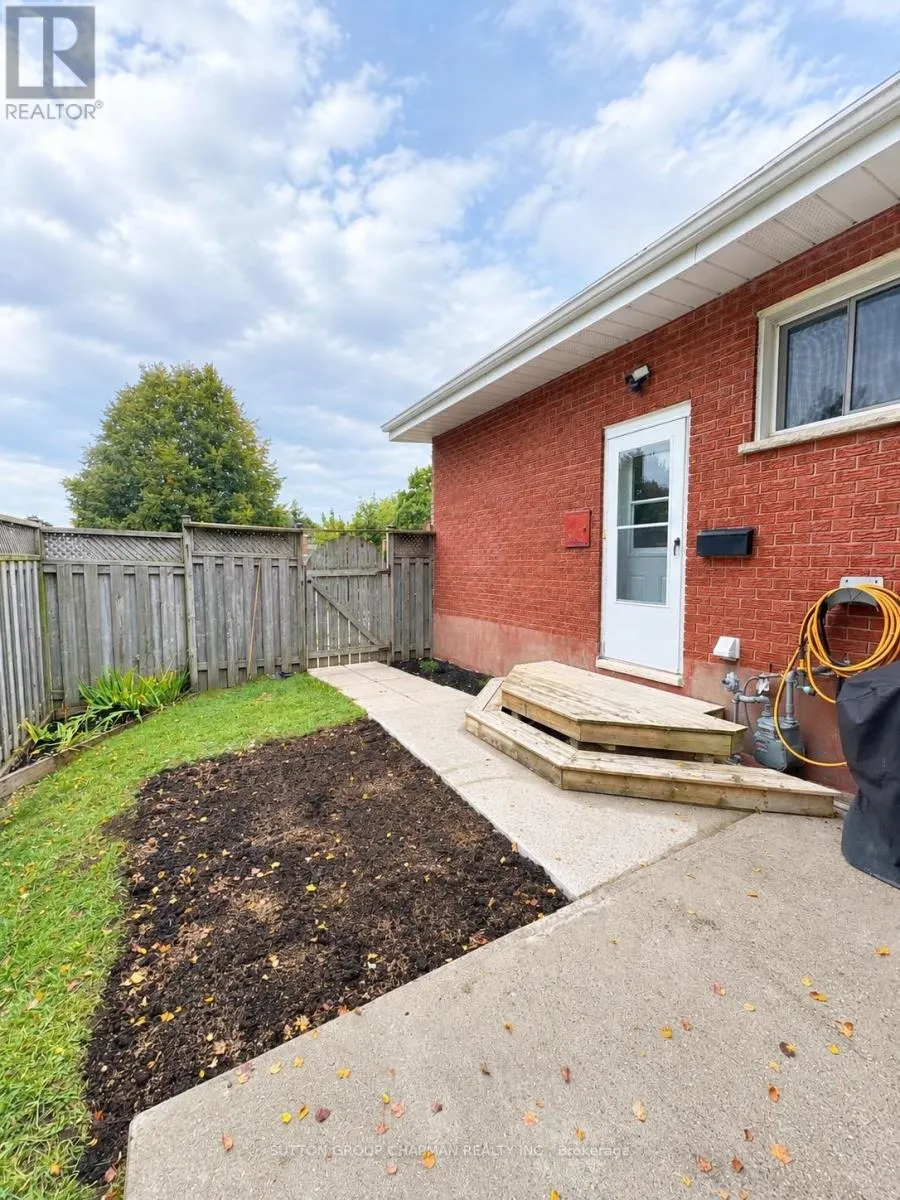 B - 43 FRONTENAC ROAD #B