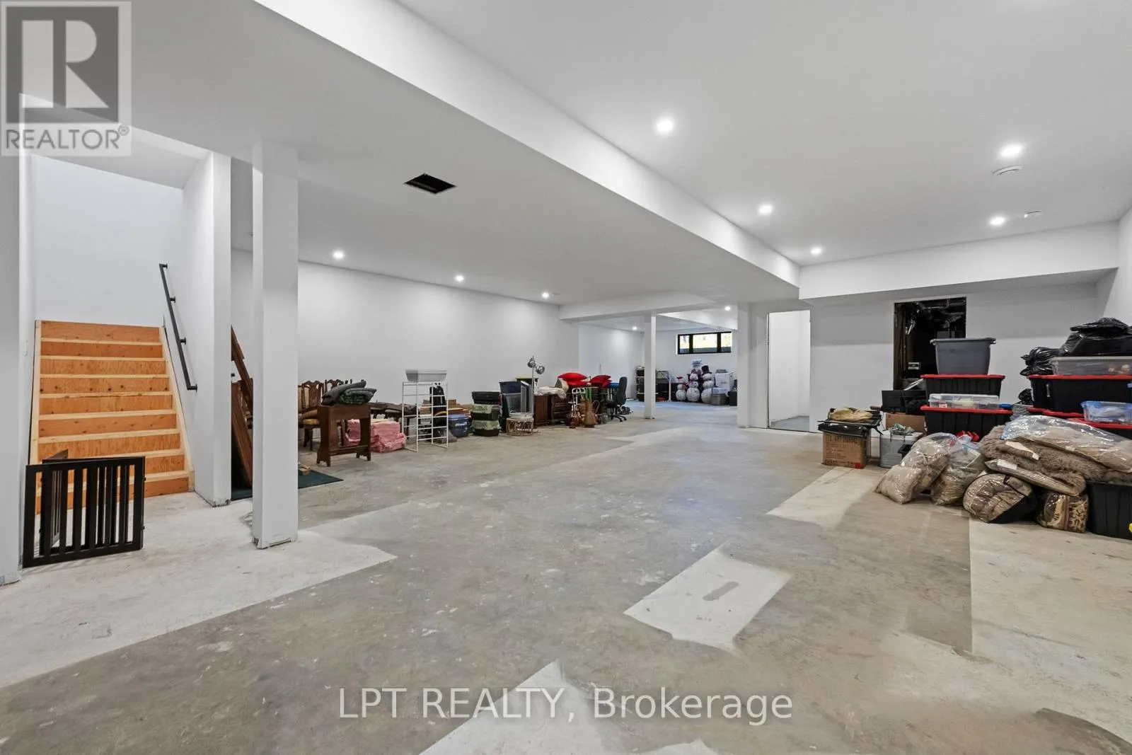 8168 COOPER HILL ROAD