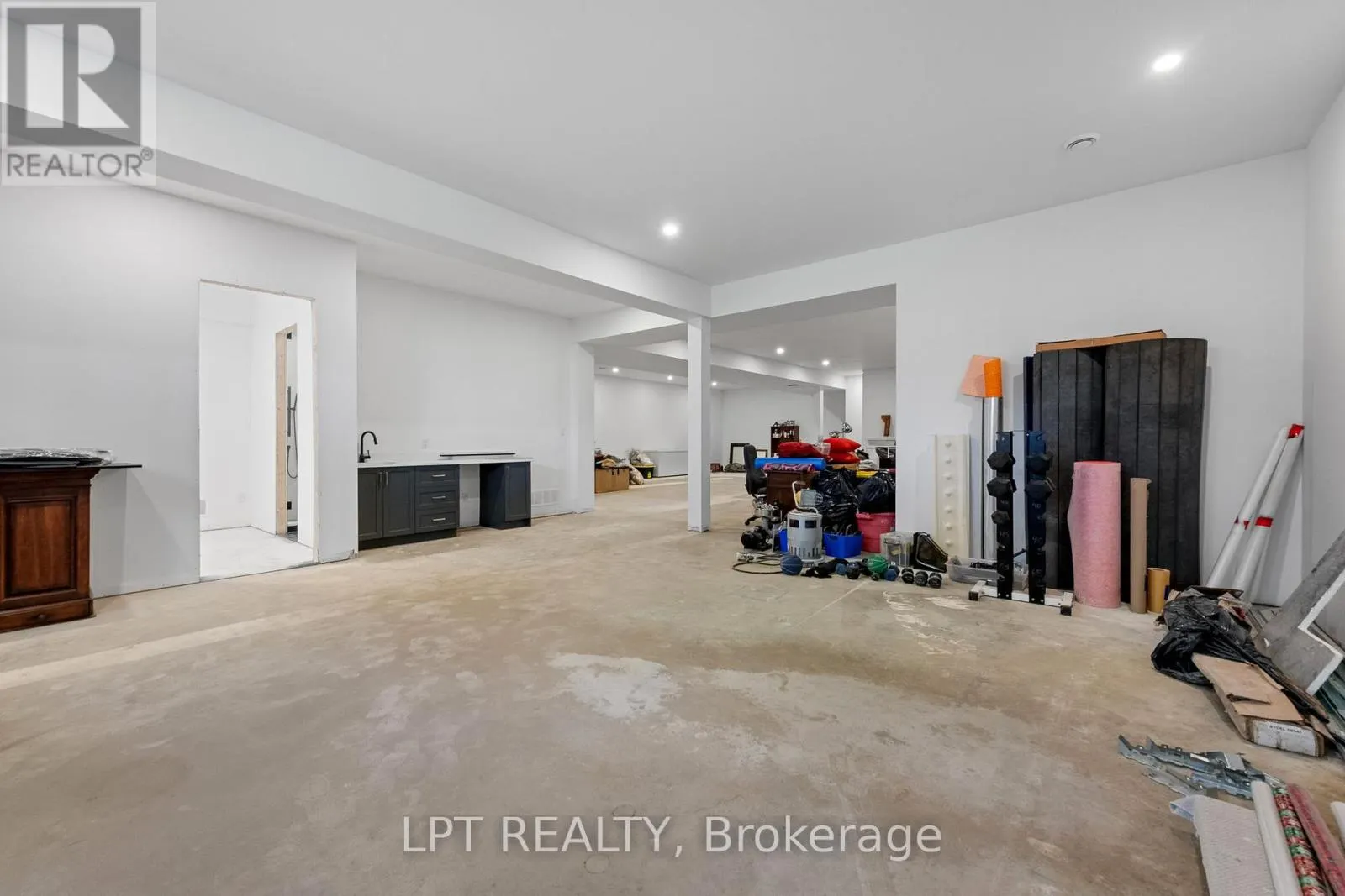 8168 COOPER HILL ROAD