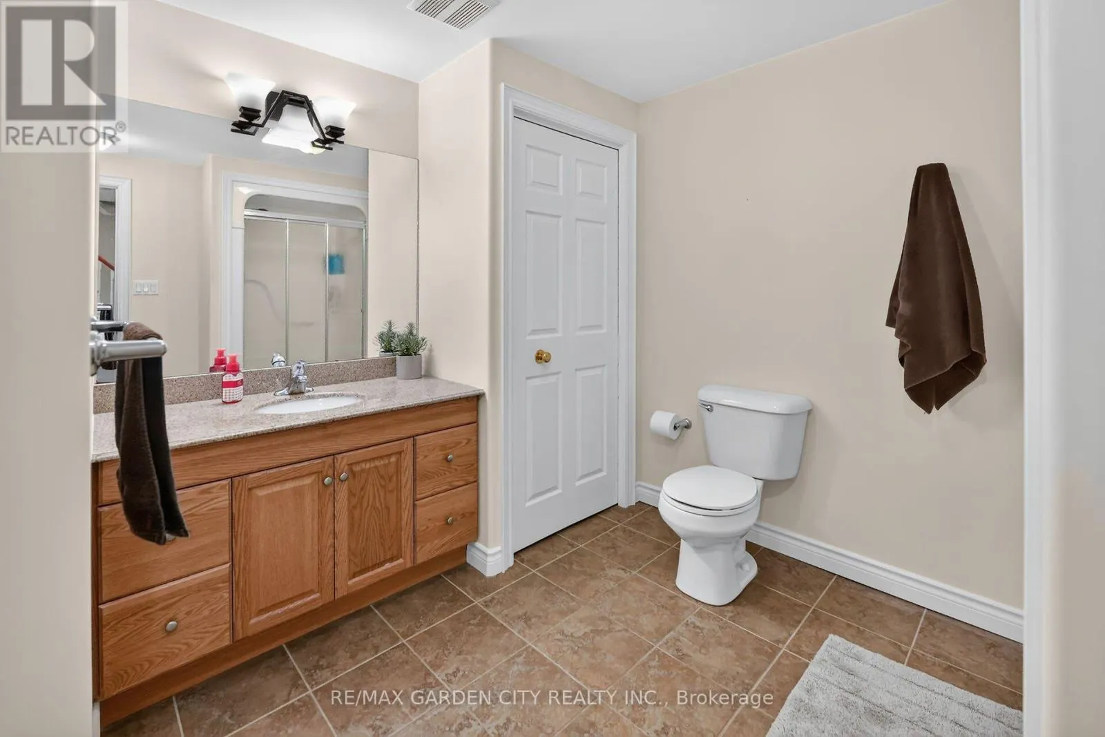 3993 AZALEA CRESCENT