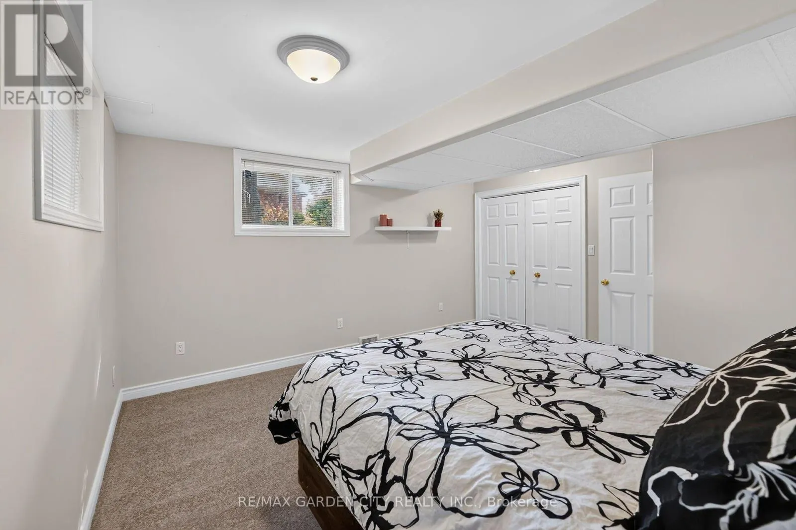 3993 AZALEA CRESCENT