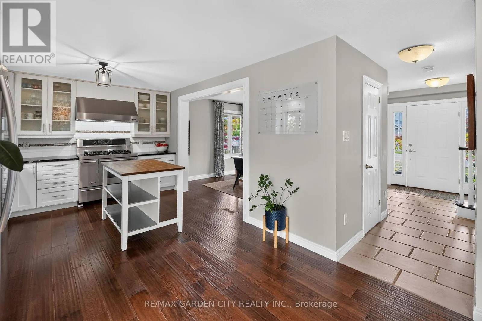 3993 AZALEA CRESCENT