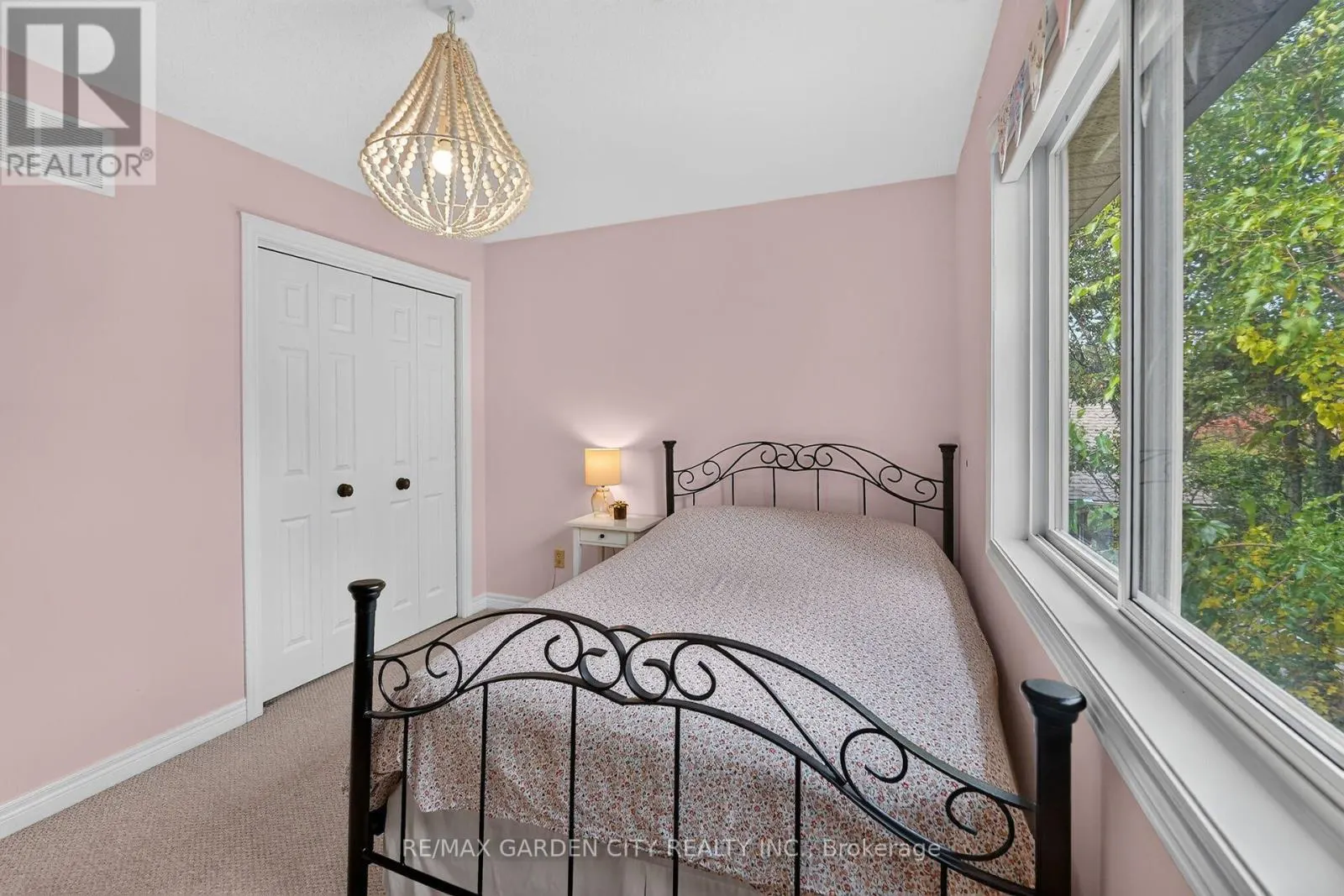 3993 AZALEA CRESCENT