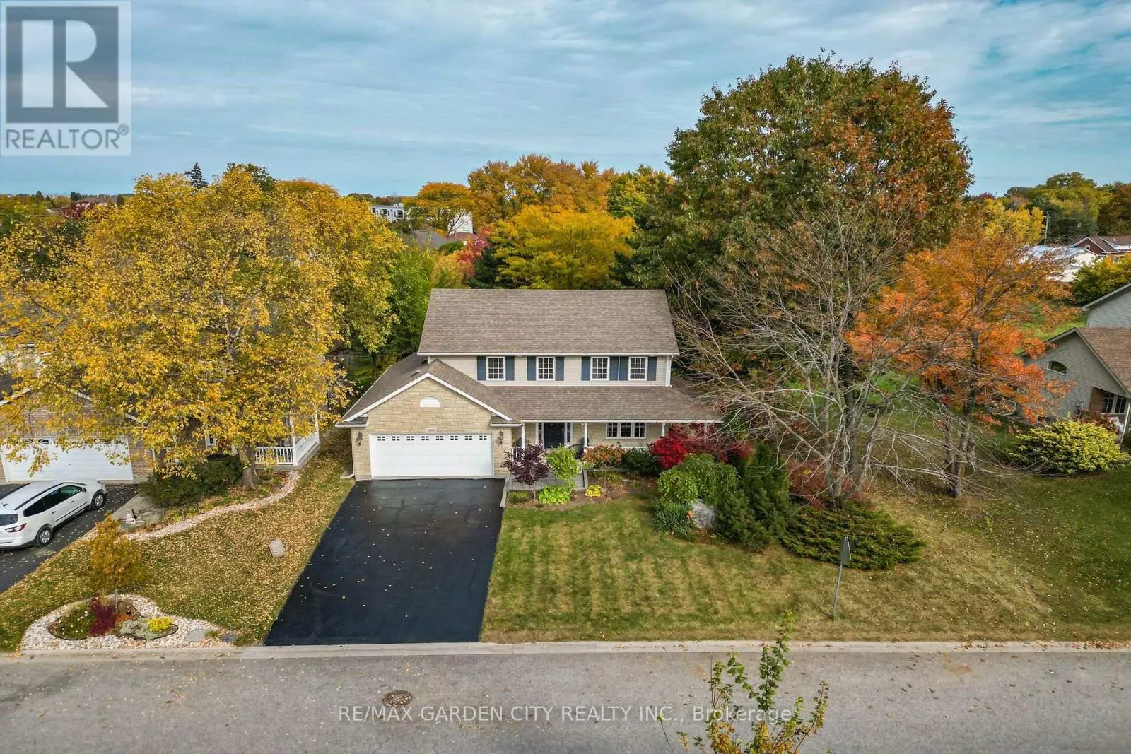 3993 AZALEA CRESCENT