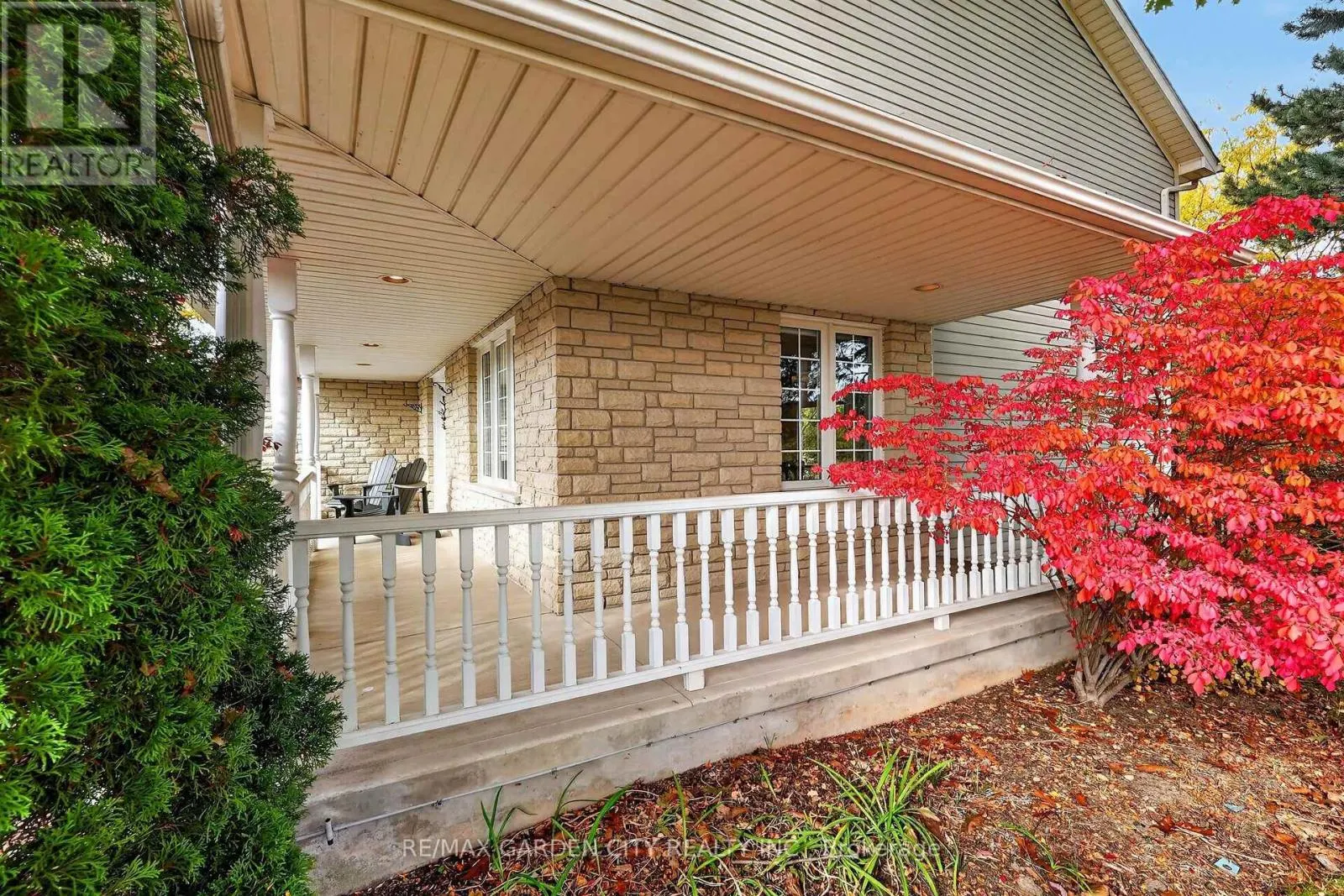 3993 AZALEA CRESCENT