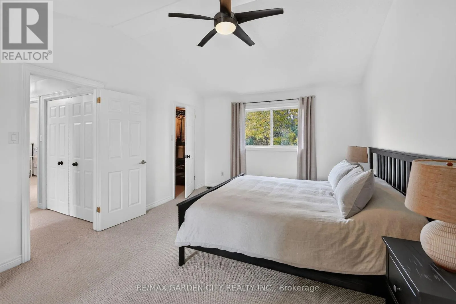 3993 AZALEA CRESCENT