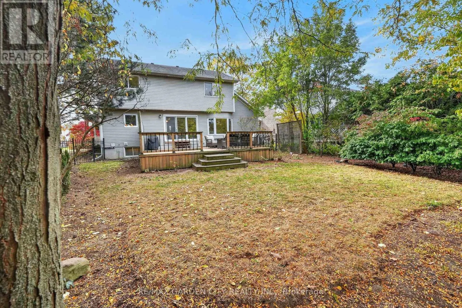 3993 AZALEA CRESCENT