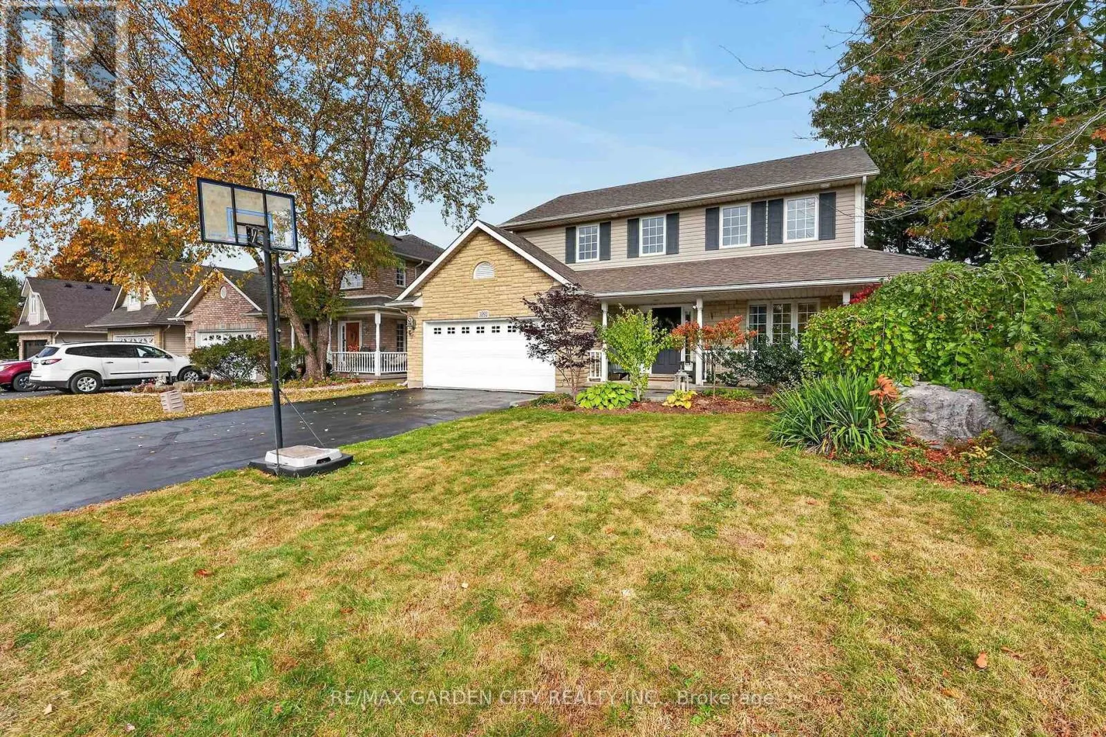 3993 AZALEA CRESCENT