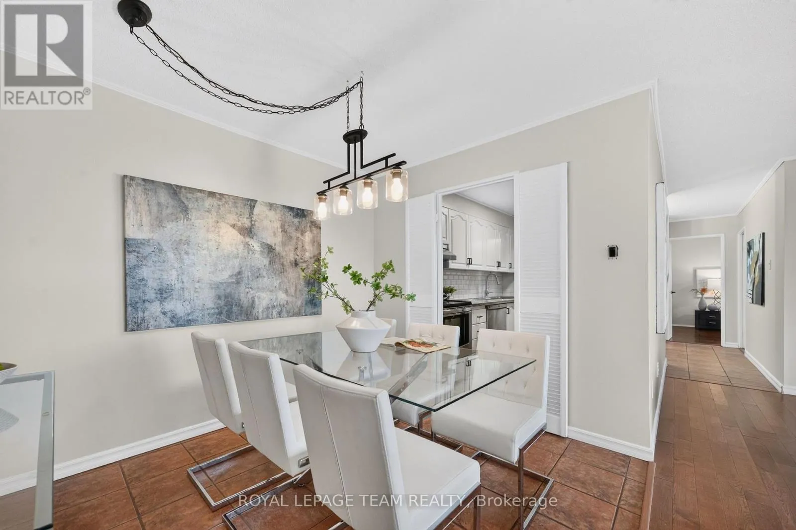 2705 - 1025 RICHMOND ROAD