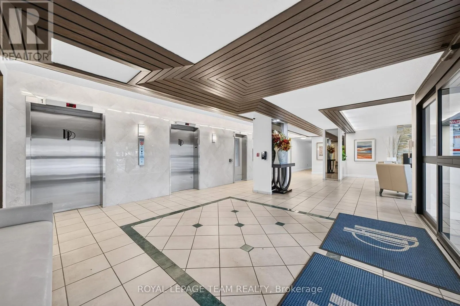 2705 - 1025 RICHMOND ROAD