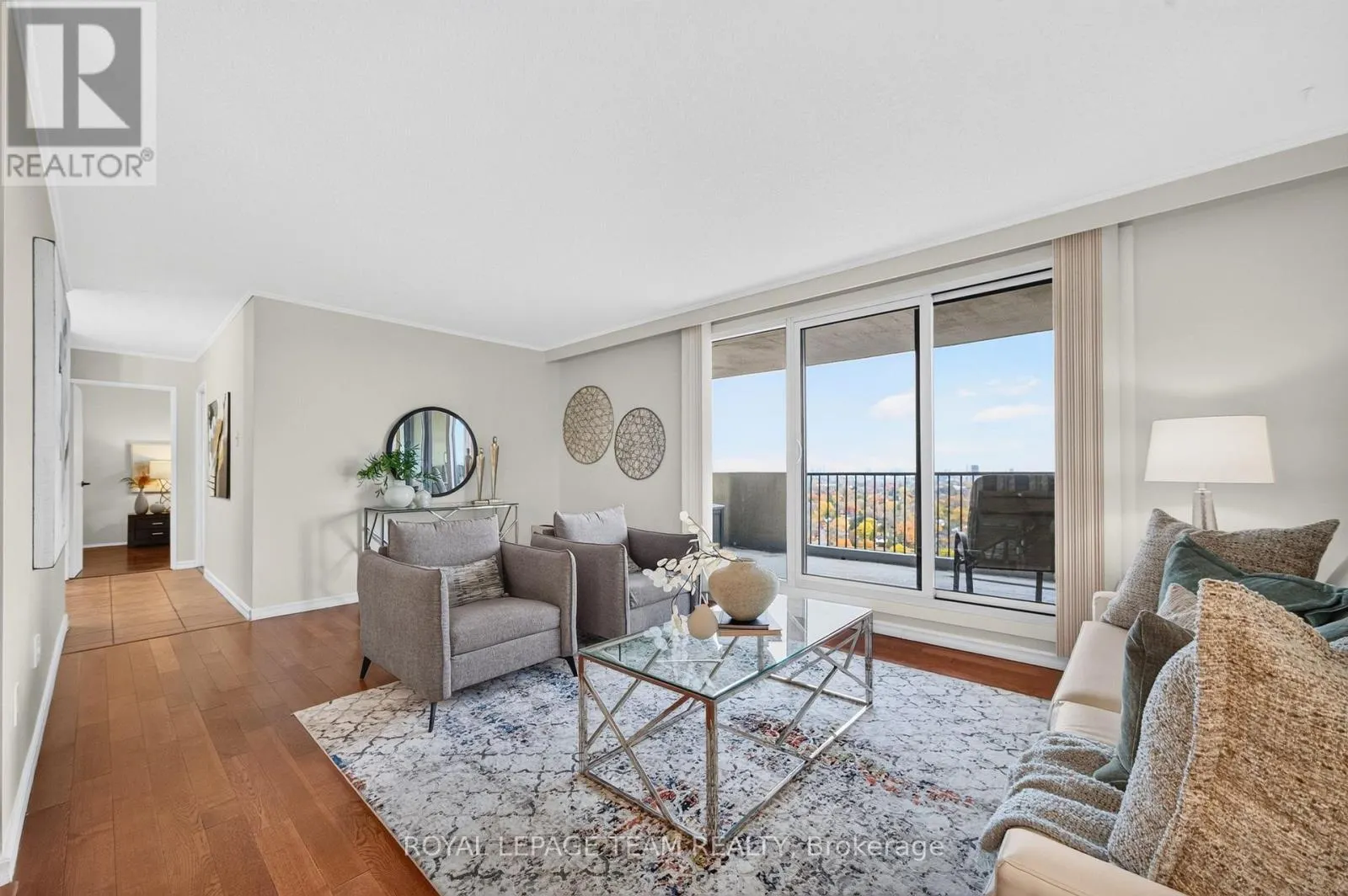 2705 - 1025 RICHMOND ROAD