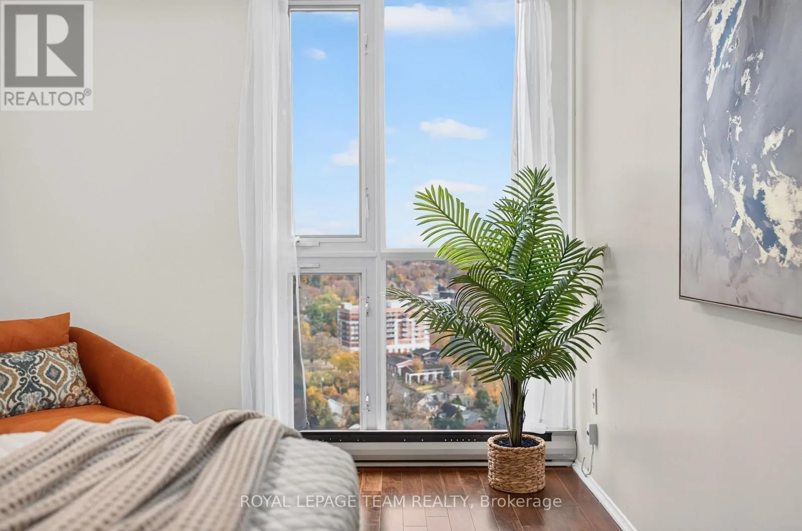 2705 - 1025 RICHMOND ROAD