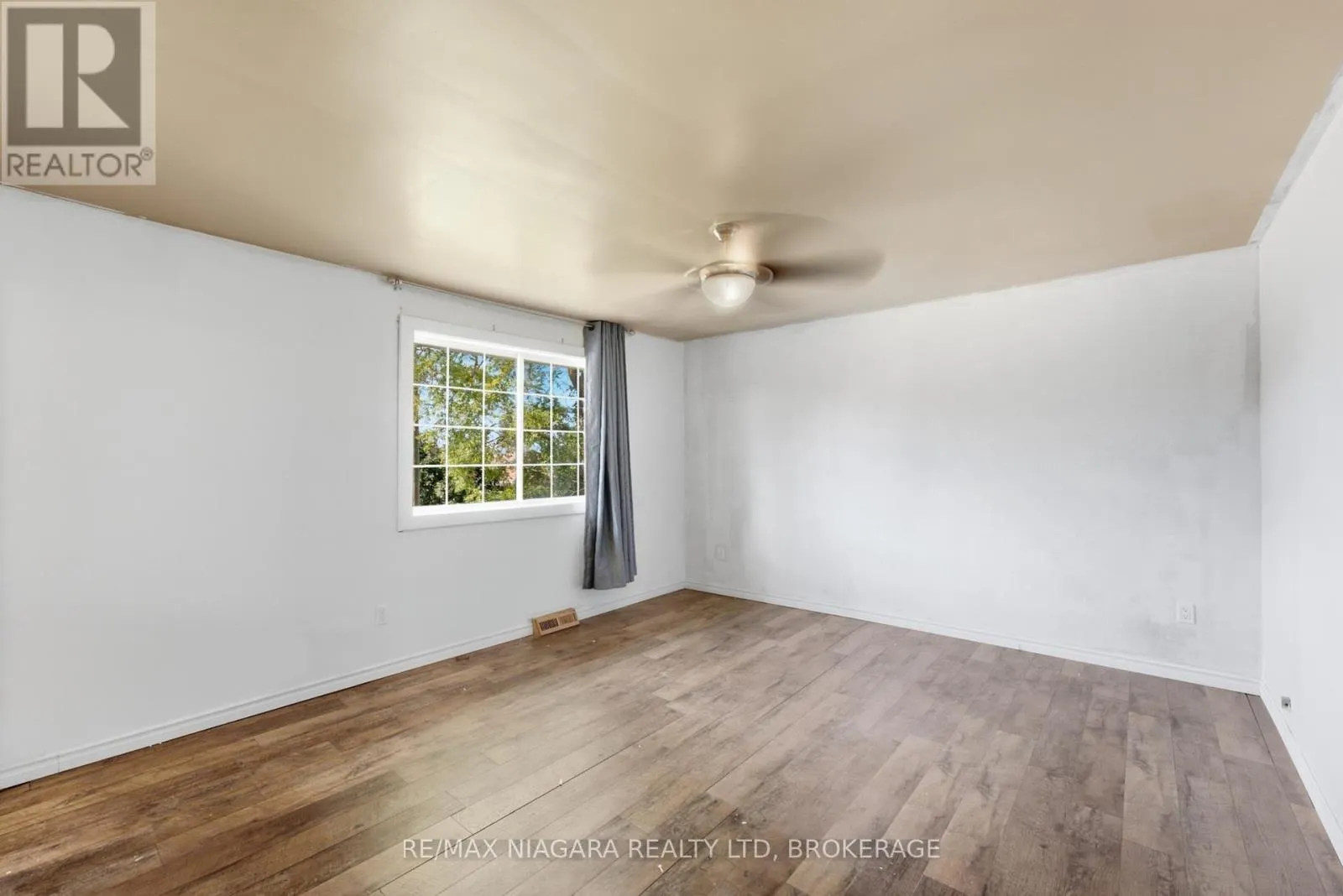 163 CHAMPLAIN DRIVE