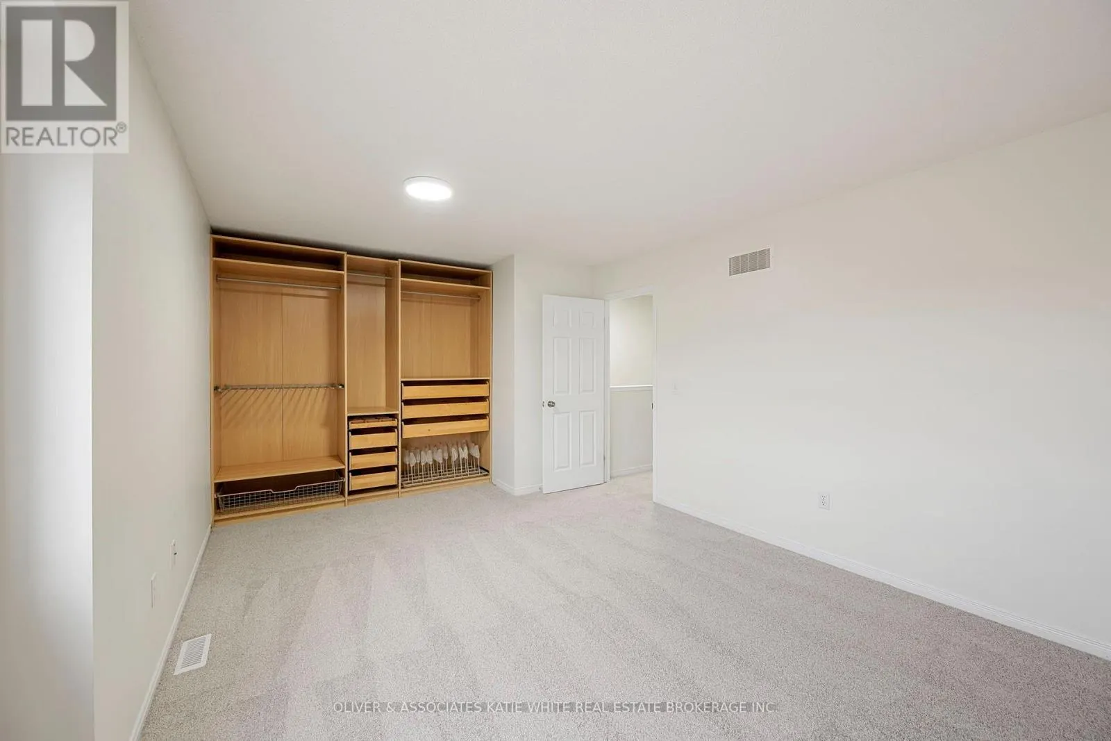 20 - 1600 MICKLEBOROUGH DRIVE #20